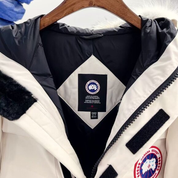 Canada Goose Expedition Parka - Picture 6 of 9